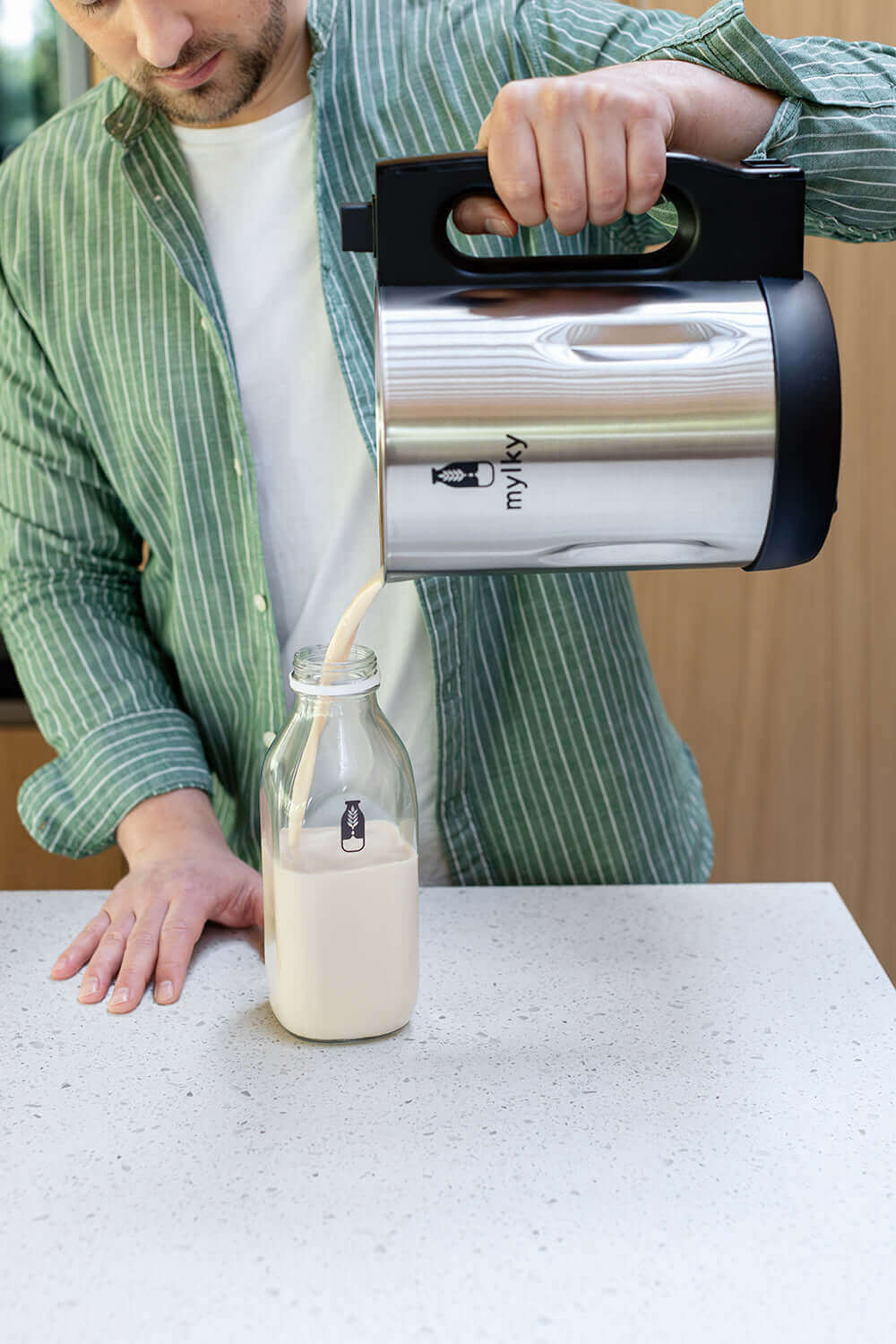 Milky Flaschen (2er-Pack) und Bürste